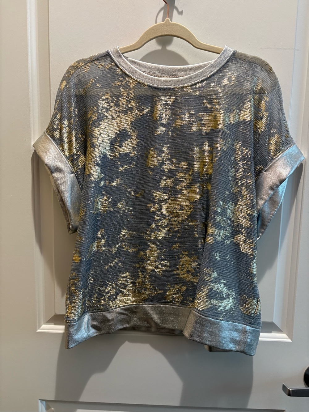 Pilcro Short Sleeve Metallic-Print Tee in Gray & Gold